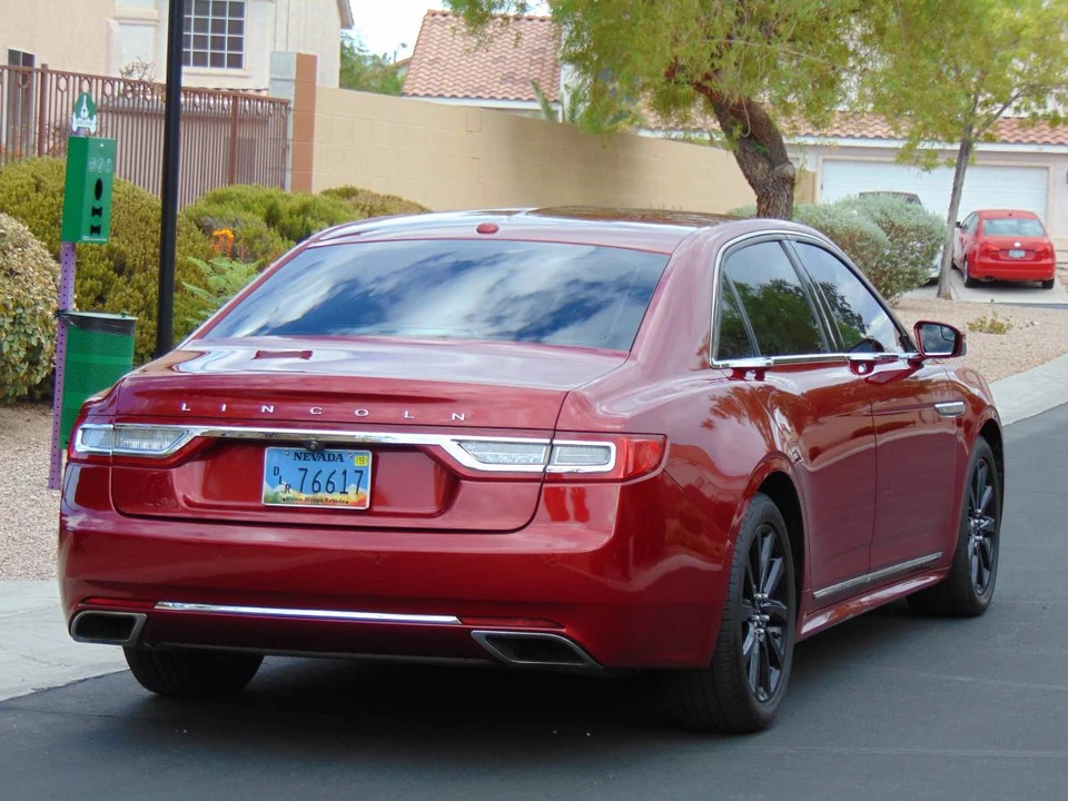 2017 Lincoln Continental 10th Gen - Image 10 of 23