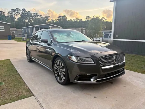 2017 Lincoln Continental Premiere
