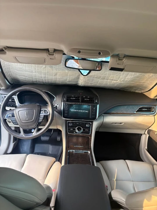2017 Lincoln Continental 10th Gen - Image 6 of 12