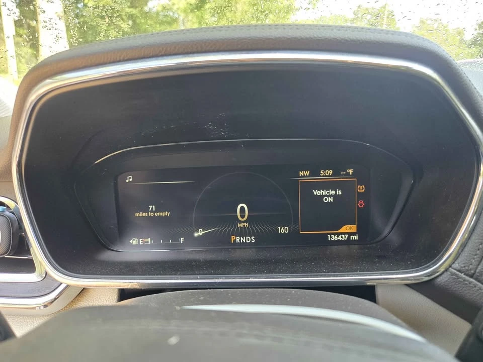 2017 Lincoln Continental 10th Gen - Image 10 of 10