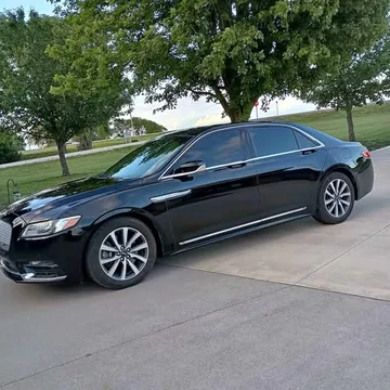 2017 Lincoln Continental Premiere