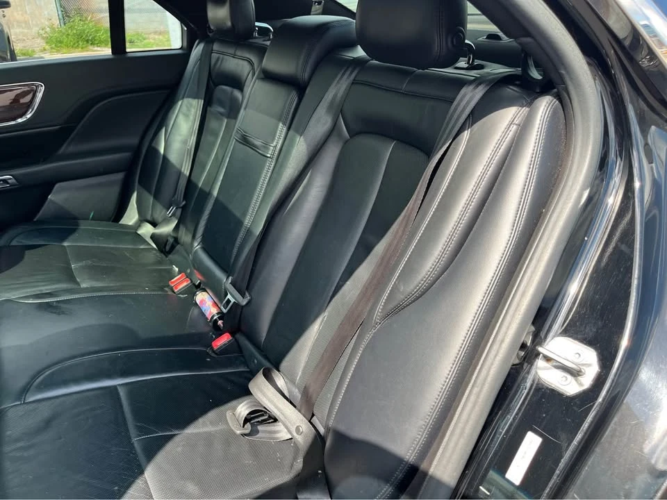 2017 Lincoln Continental 10th Gen - Image 8 of 12