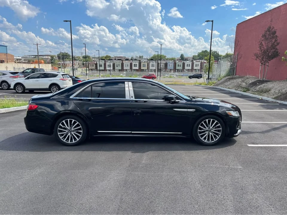 2017 Lincoln Continental 10th Gen - Image 5 of 12