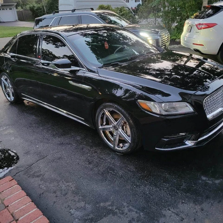 2017 Lincoln Continental 10th Gen - Image 3 of 8