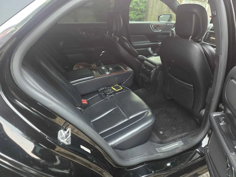 2017 Lincoln Continental 10th Gen - Image 4 of 4