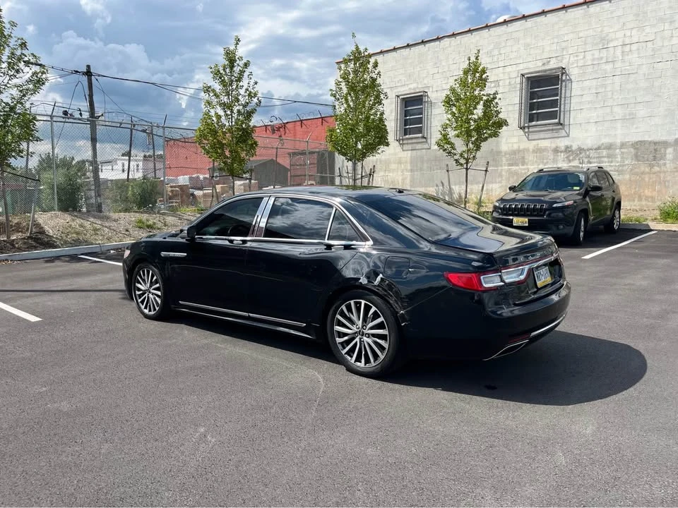 2017 Lincoln Continental 10th Gen - Image 4 of 12