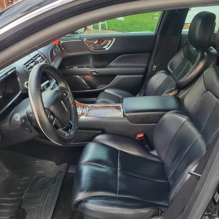 2017 Lincoln Continental 10th Gen - Image 5 of 8