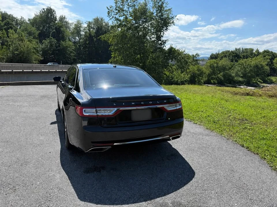 2017 Lincoln Continental 10th Gen - Image 4 of 11