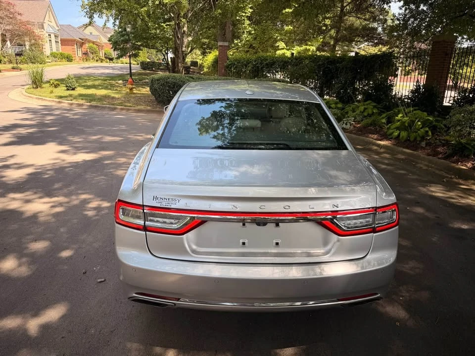 2017 Lincoln Continental 10th Gen - Image 3 of 13