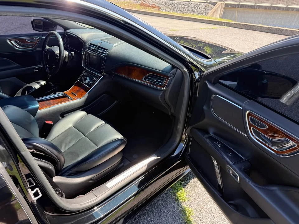 2017 Lincoln Continental 10th Gen - Image 6 of 11
