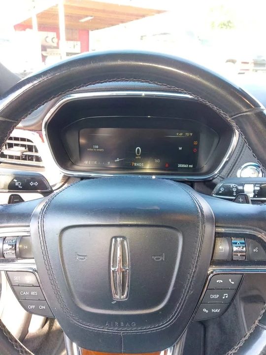 2017 Lincoln Continental 10th Gen - Image 10 of 11