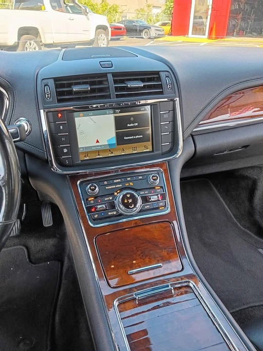 2017 Lincoln Continental 10th Gen - Image 11 of 11