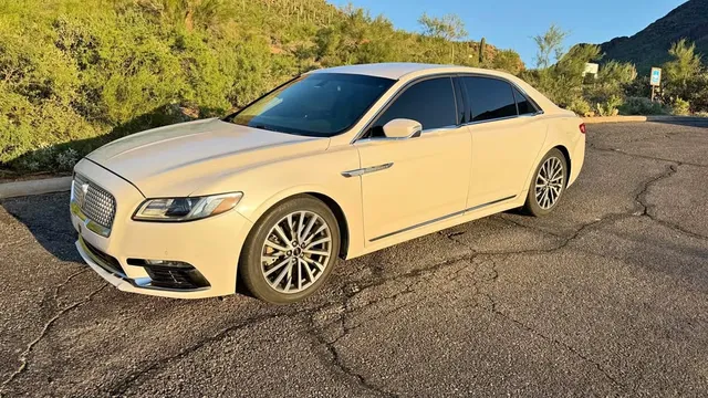2017 Lincoln Continental Premiere Sedan 4D