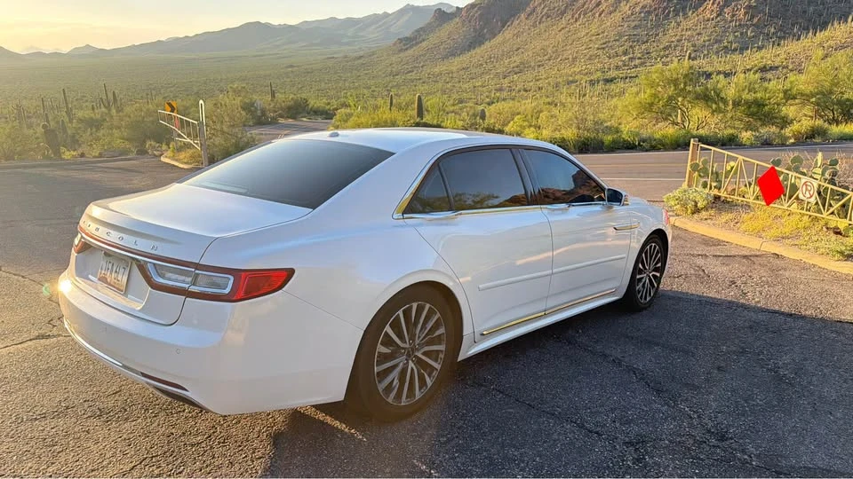 2017 Lincoln Continental 10th Gen - Image 3 of 7