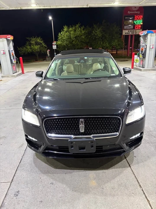 2017 Lincoln Continental 10th Gen - Image 3 of 6