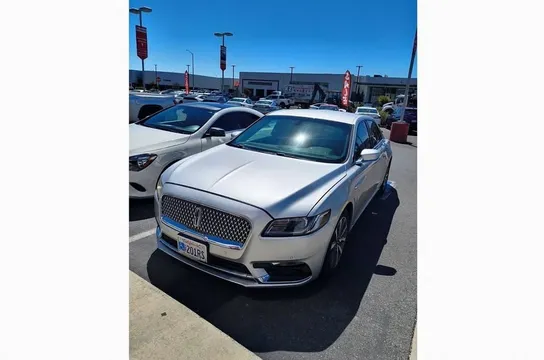 2017 Lincoln Continental Premiere Sedan 4D