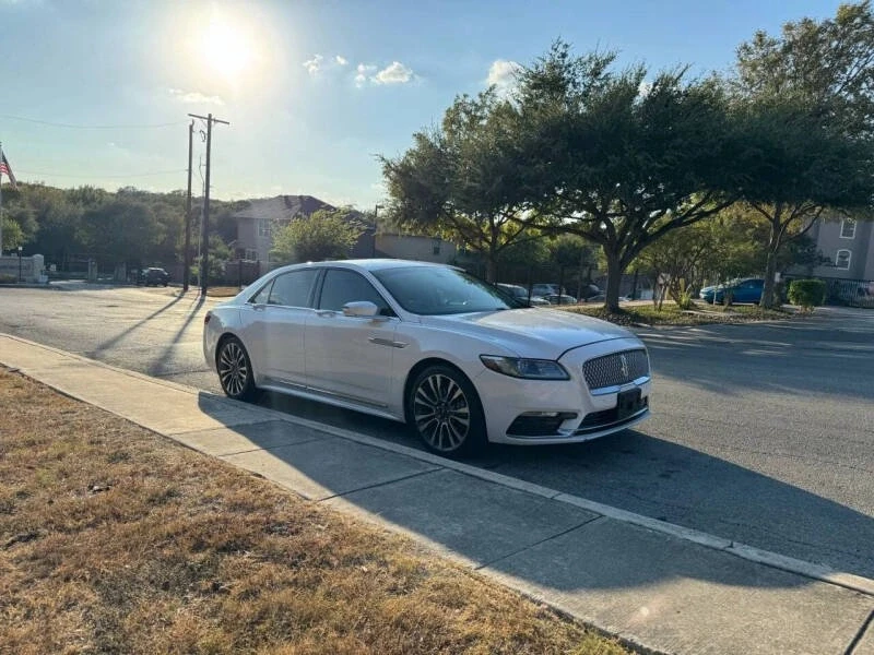 2017 Lincoln Continental 10th Gen - Image 4 of 10