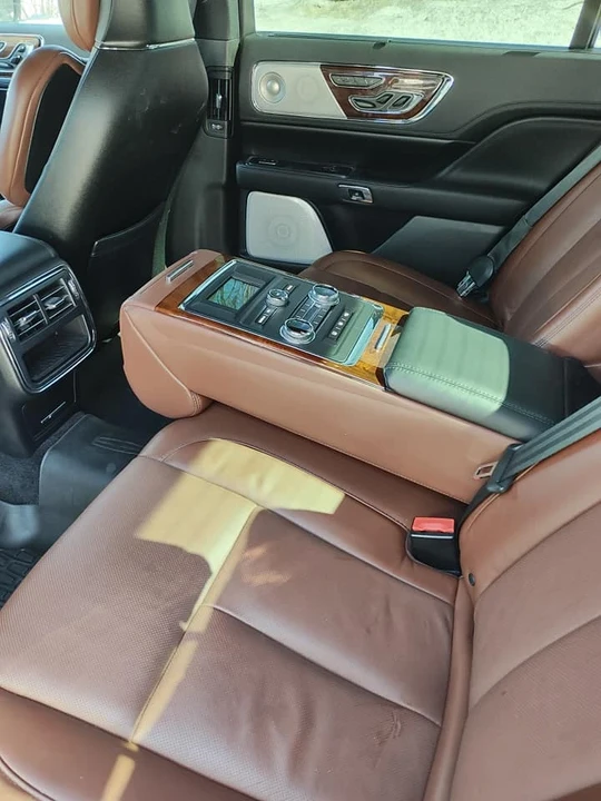 2017 Lincoln Continental 10th Gen - Image 5 of 7