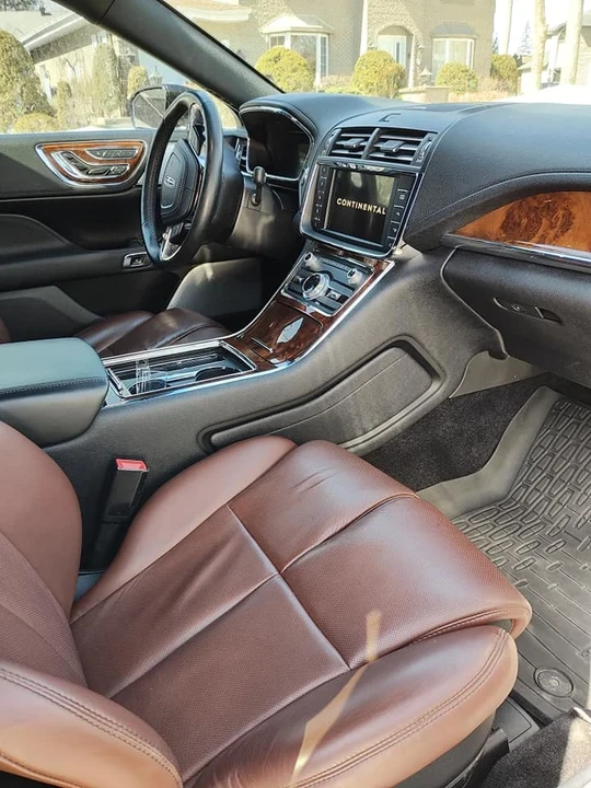 2017 Lincoln Continental 10th Gen - Image 4 of 7