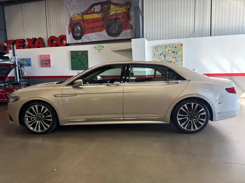 2017 Lincoln Continental 10th Gen - Image 4 of 7