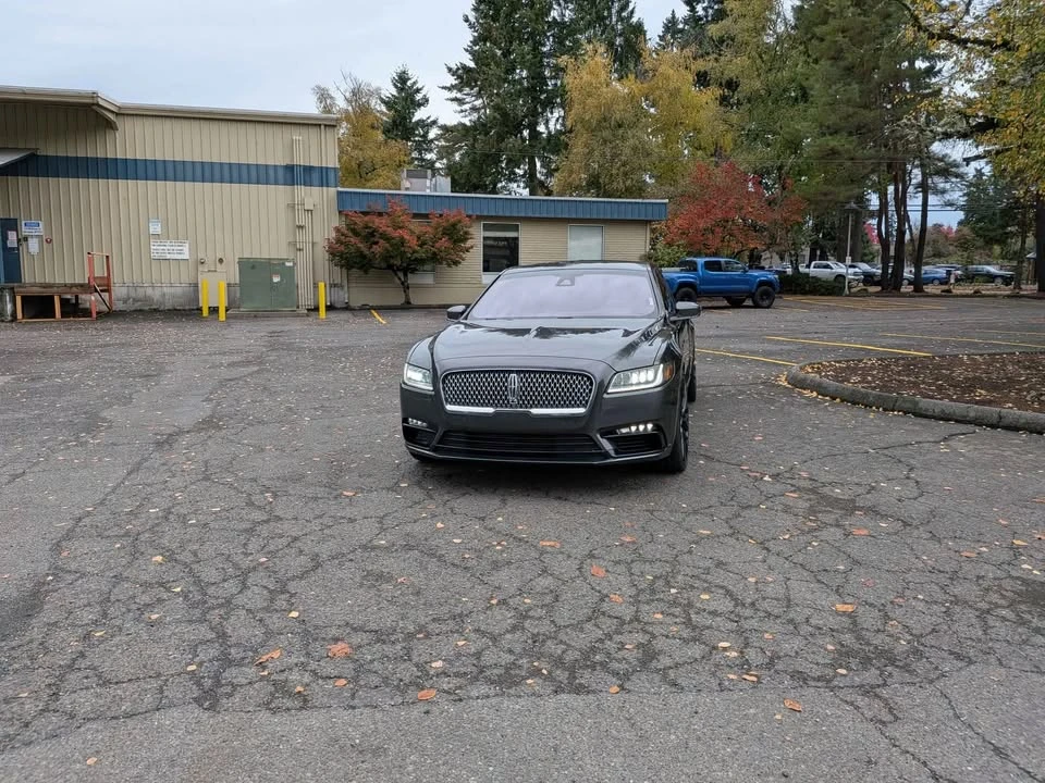 2017 Lincoln Continental 10th Gen - Image 2 of 5