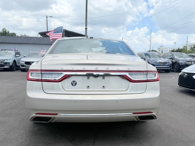 2017 Lincoln Continental 10th Gen - Image 8 of 20