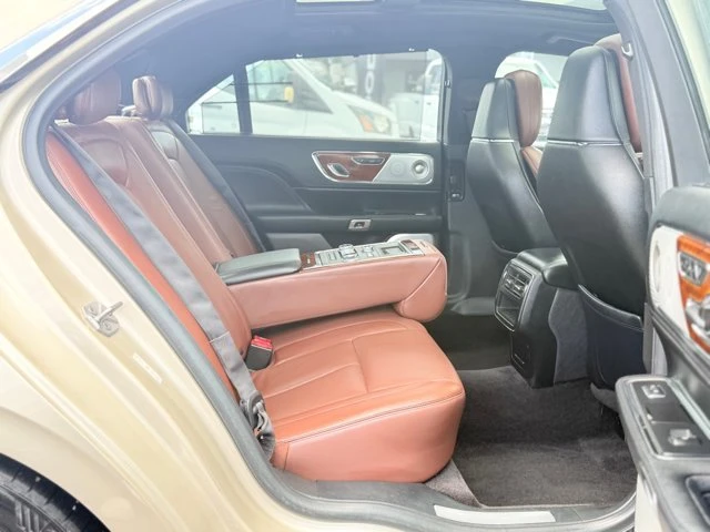 2017 Lincoln Continental 10th Gen - Image 16 of 20