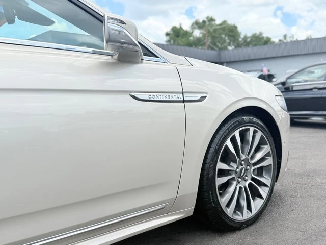 2017 Lincoln Continental 10th Gen - Image 12 of 20