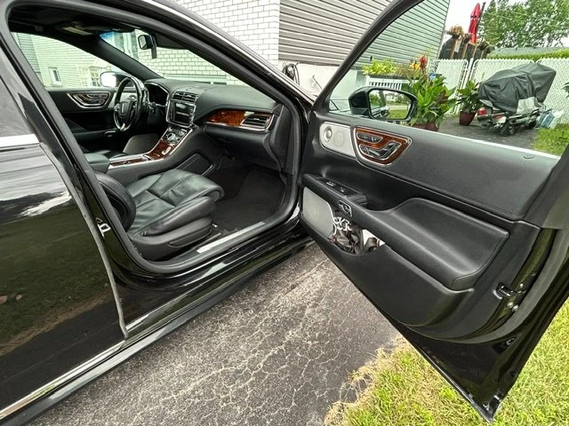 2017 Lincoln Continental 10th Gen - Image 10 of 16