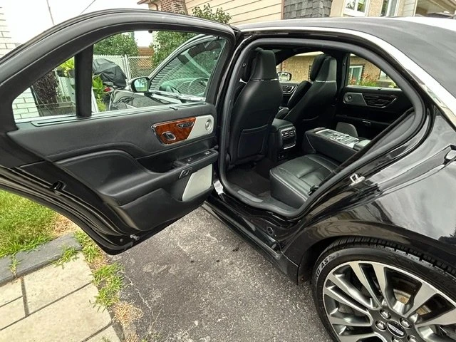2017 Lincoln Continental 10th Gen - Image 14 of 16