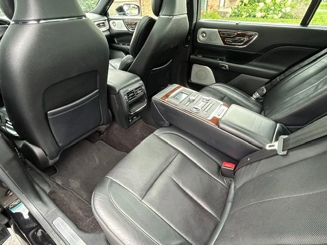2017 Lincoln Continental 10th Gen - Image 13 of 16