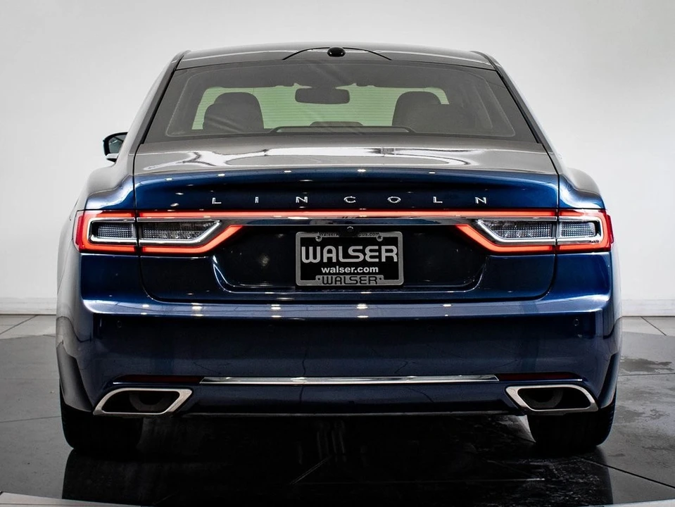 2017 Lincoln Continental 10th Gen - Image 7 of 21