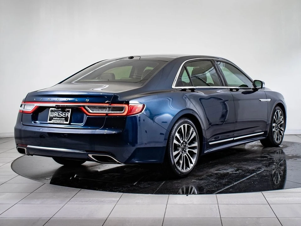2017 Lincoln Continental 10th Gen - Image 10 of 21