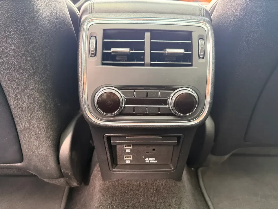 2017 Lincoln Continental 10th Gen - Image 14 of 16