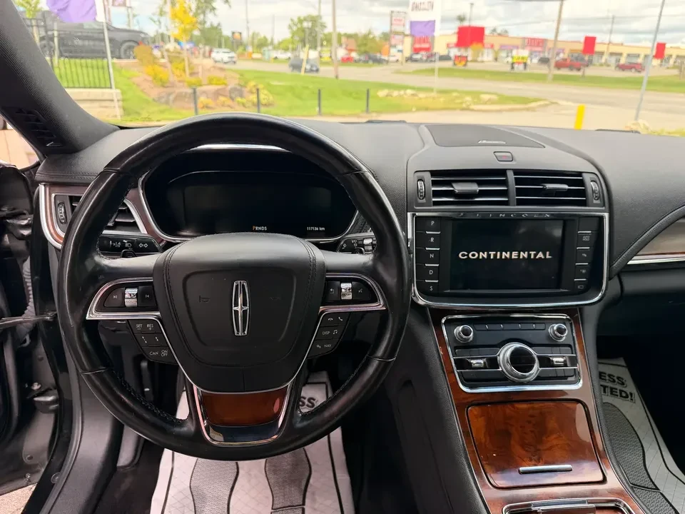 2017 Lincoln Continental 10th Gen - Image 5 of 16