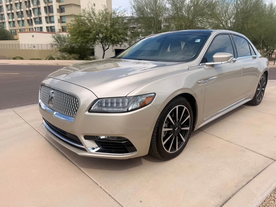2017 Lincoln Continental 10th Gen - Image 2 of 14