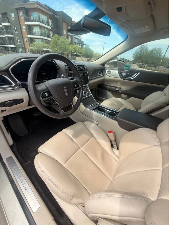 2017 Lincoln Continental 10th Gen - Image 9 of 14