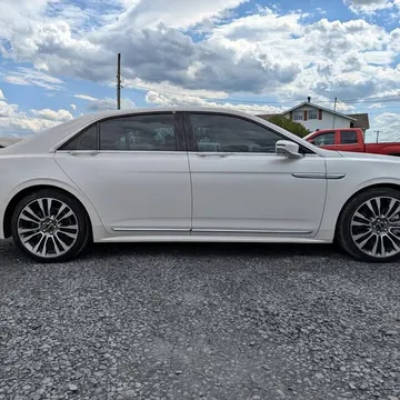 2017 Lincoln Continental Reserve