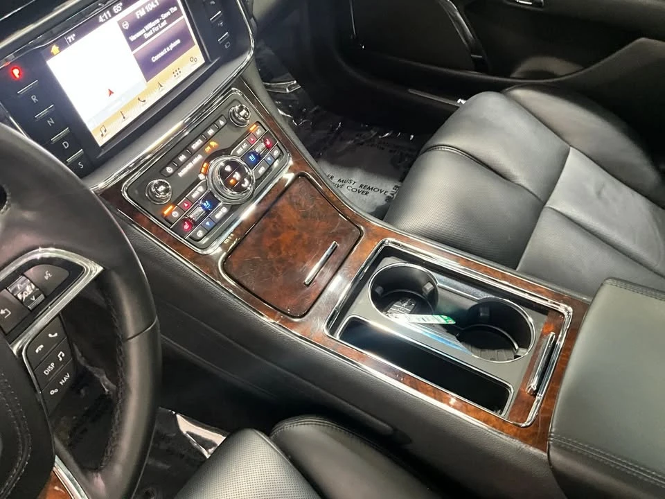 2017 Lincoln Continental 10th Gen - Image 12 of 15