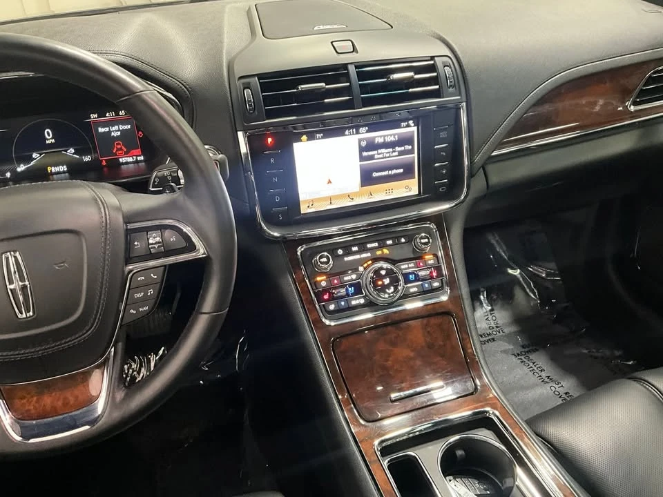 2017 Lincoln Continental 10th Gen - Image 10 of 15