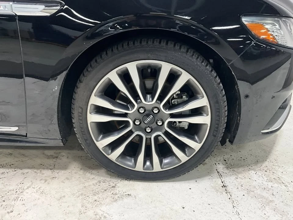 2017 Lincoln Continental 10th Gen - Image 5 of 15