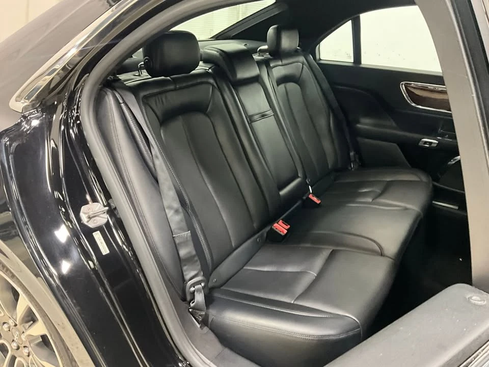 2017 Lincoln Continental 10th Gen - Image 14 of 15