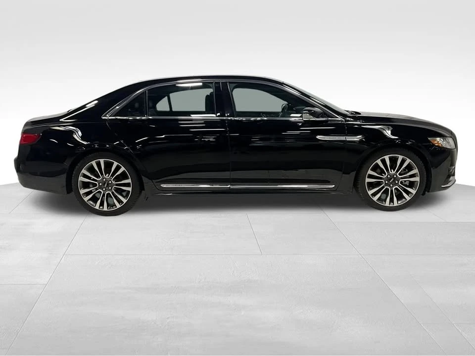 2017 Lincoln Continental 10th Gen - Image 4 of 15