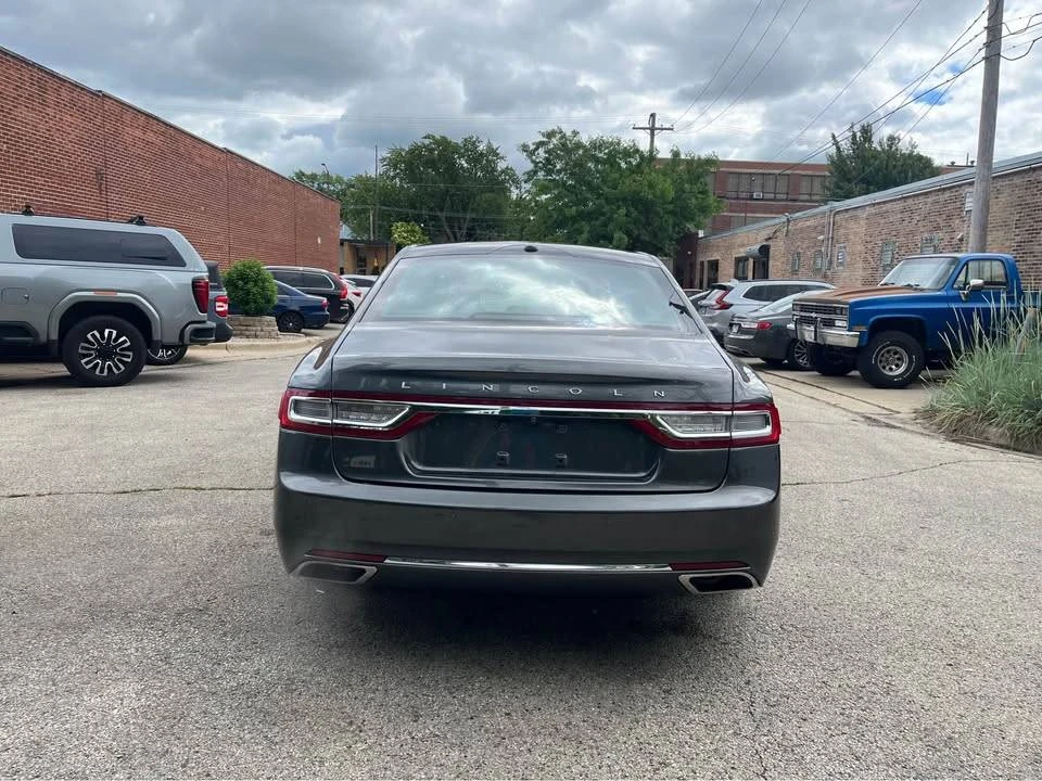 2017 Lincoln Continental 10th Gen - Image 3 of 18