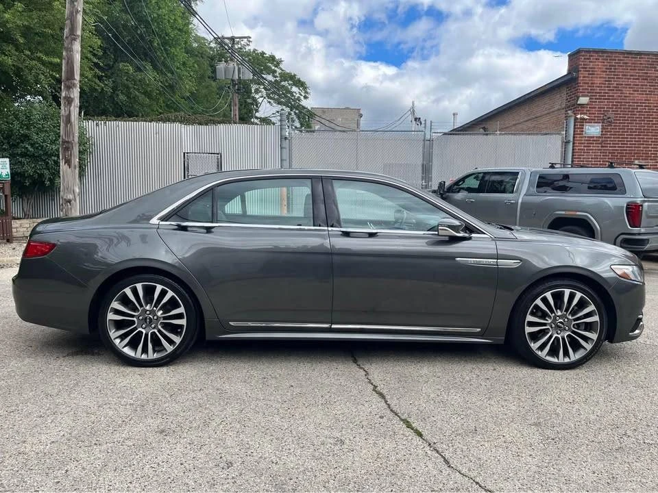 2017 Lincoln Continental 10th Gen - Image 5 of 18
