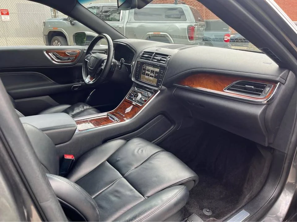 2017 Lincoln Continental 10th Gen - Image 15 of 18