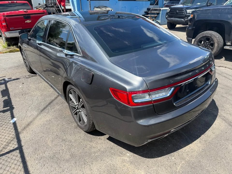 2017 Lincoln Continental 10th Gen - Image 5 of 10