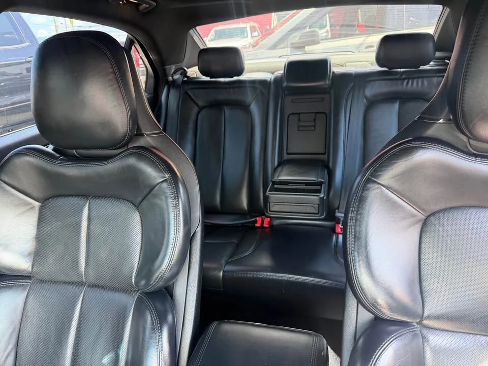 2017 Lincoln Continental 10th Gen - Image 9 of 10
