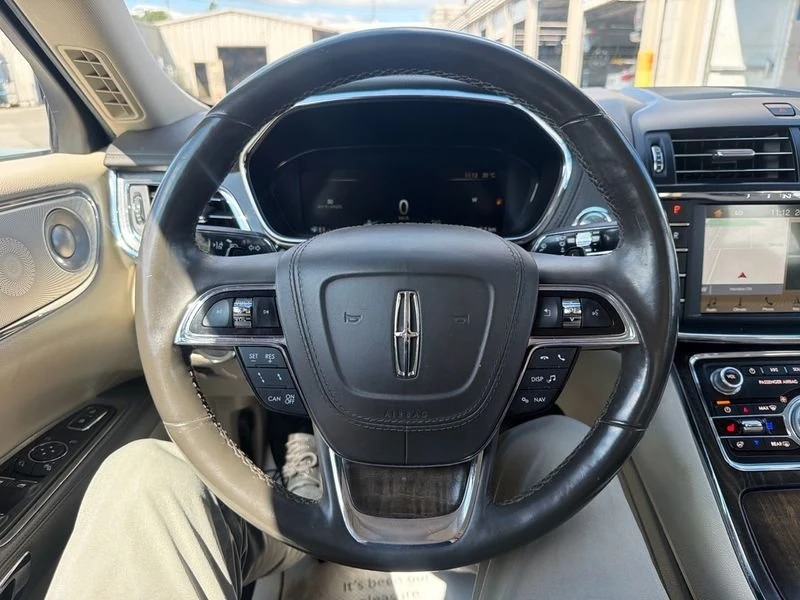 2017 Lincoln Continental 10th Gen - Image 12 of 13