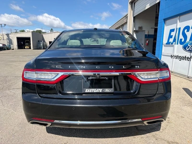 2017 Lincoln Continental 10th Gen - Image 7 of 13